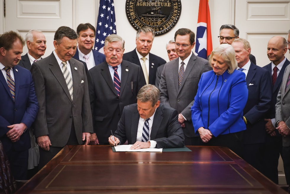 Governor Lee signs Transportation Modernization Act April 2023